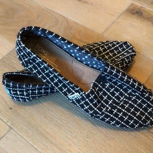 Tom’s Black & White Tweed